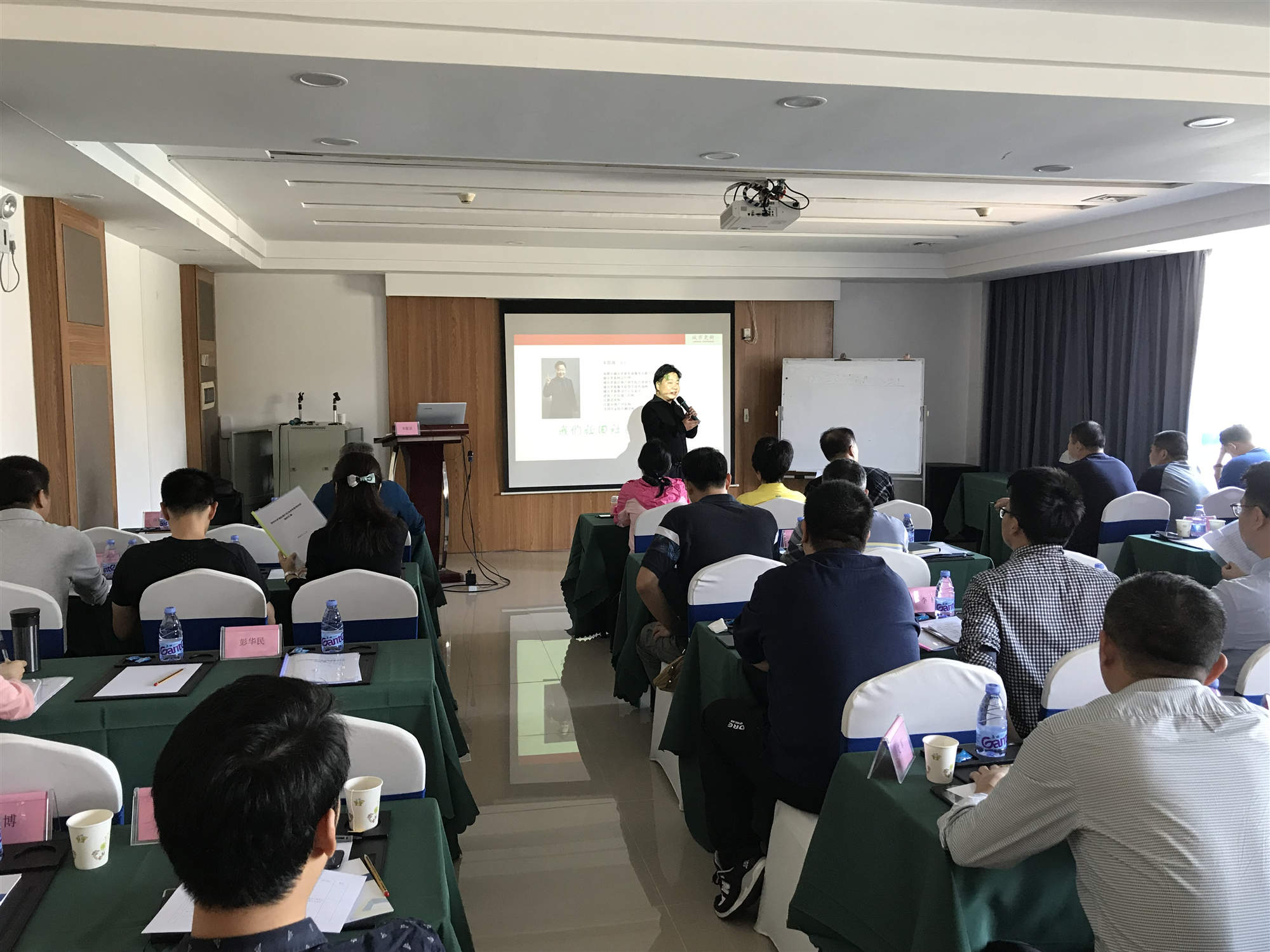 微信图片_20181122110501_副本.jpg 微信图片_20181122110501_副本.jpg